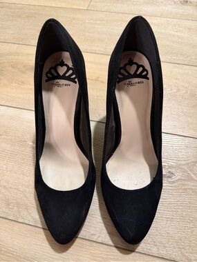 Fergalicious Black Pointed Toe Suede Pumps